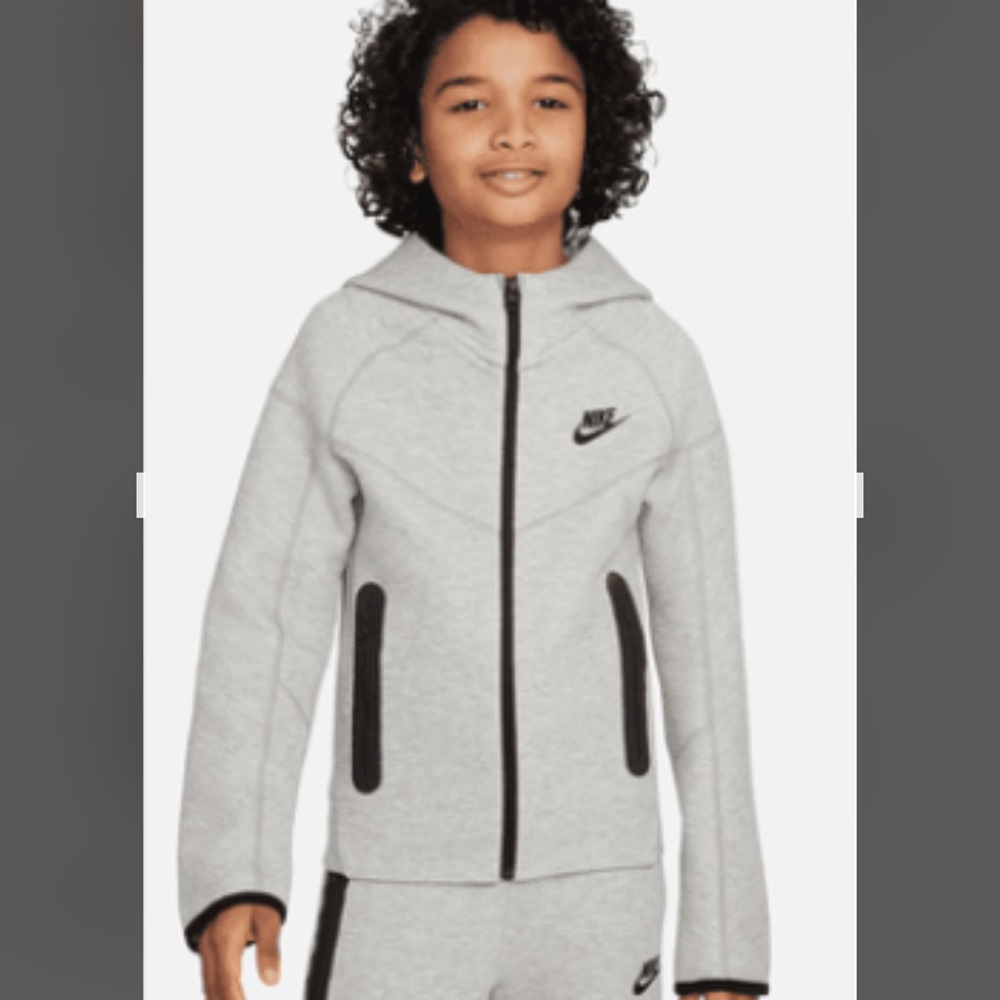 Nike Tech Sportswear  Fleece Heather Gray Full-Zip Hoodie